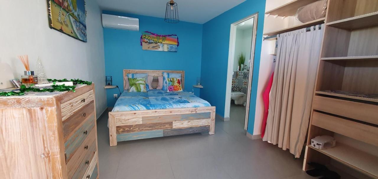 "Chez Claudia "Charmant Logement Avec Jacuzzi Privatif En Toute Intimite Sur Belle Terrasse Exterieure En Bois Et Piscine Courcelles Экстерьер фото