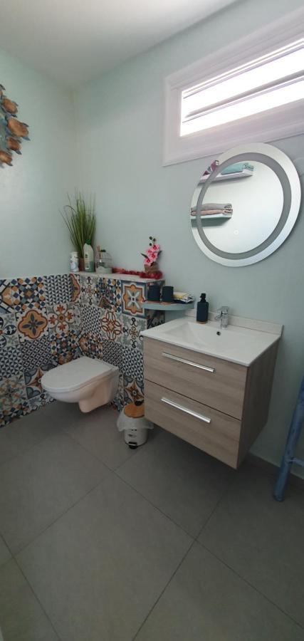"Chez Claudia "Charmant Logement Avec Jacuzzi Privatif En Toute Intimite Sur Belle Terrasse Exterieure En Bois Et Piscine Courcelles Экстерьер фото