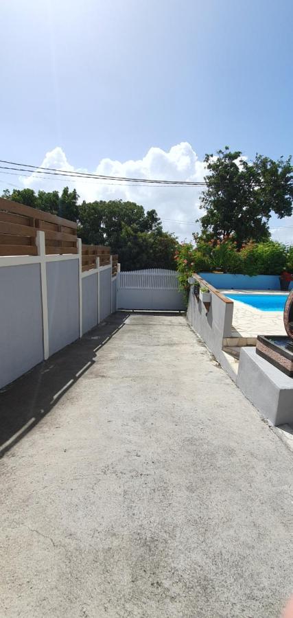 "Chez Claudia "Charmant Logement Avec Jacuzzi Privatif En Toute Intimite Sur Belle Terrasse Exterieure En Bois Et Piscine Courcelles Экстерьер фото